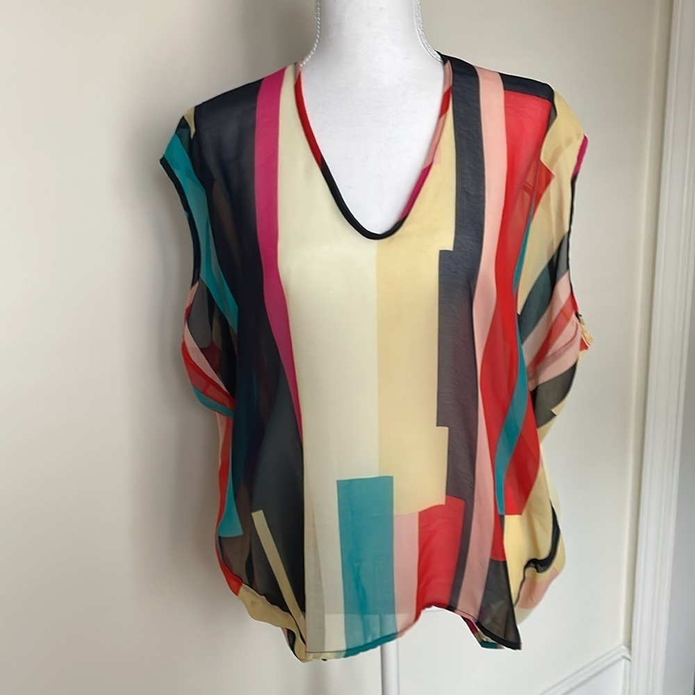 Annabella Colorbock Sheer Tunic Top. Medium